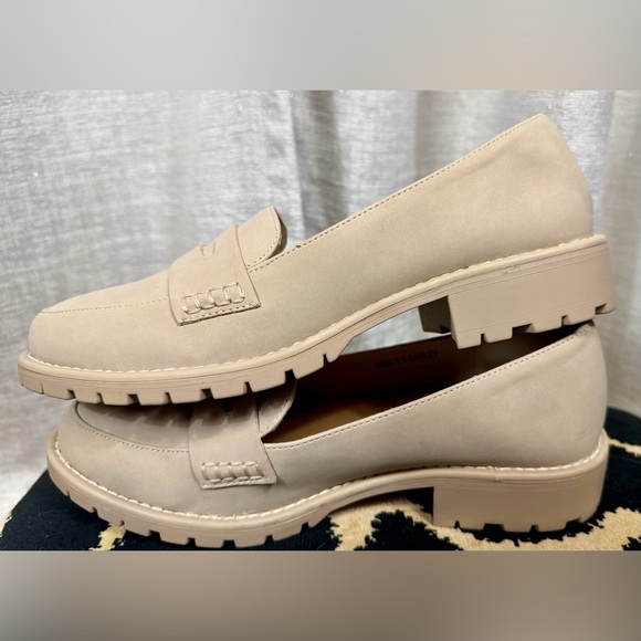 DV by Dolce Vita Carley Loafers Women’s Size 8.5 Beige Faux Leather Slip-On - Picture 4 of 7